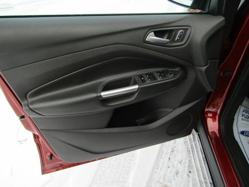 Used 2014 Ford Escape SE w/ Equipment Group 201A image 11