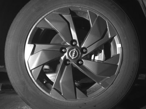 Used 2025 Nissan Rogue SV FWD image 13