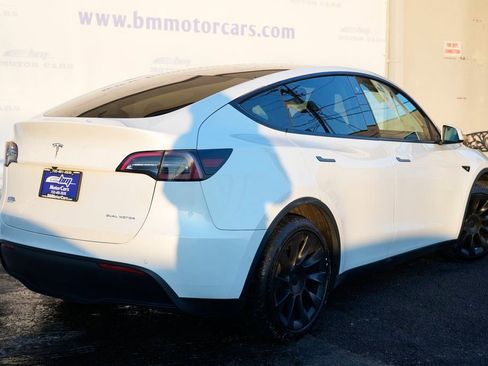 Used 2021 Tesla Model Y Long Range image 3