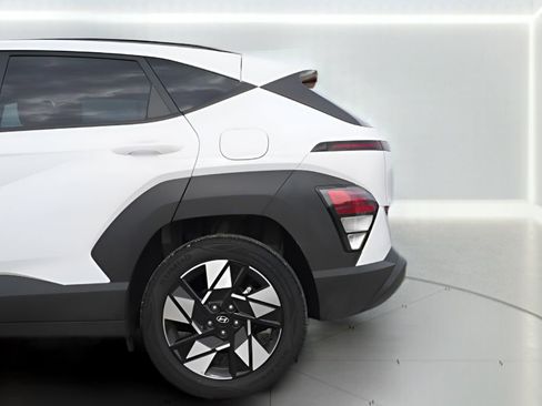 Used 2025 Hyundai Kona SEL FWD image 32