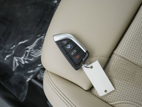 Used 2025 BMW 330i Sedan image 46