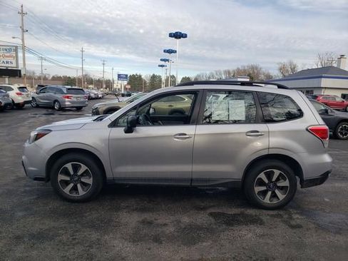 Used 2017 Subaru Forester 2.5i w/ Alloy Wheel Package image 7