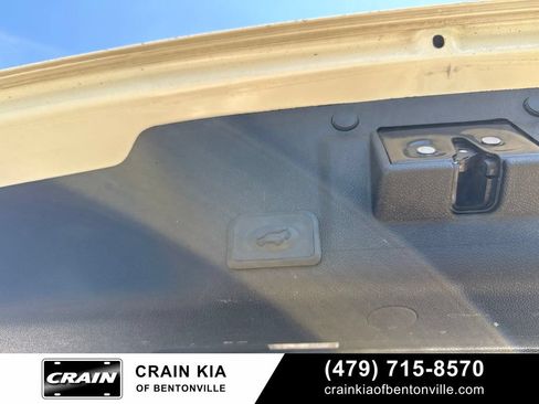 Used 2012 GMC Acadia SLT FWD image 17