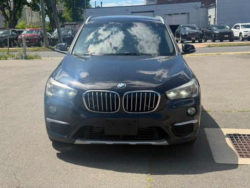 Used 2018 BMW X1 xDrive28i w/ Convenience Package AWD/4WD image 2