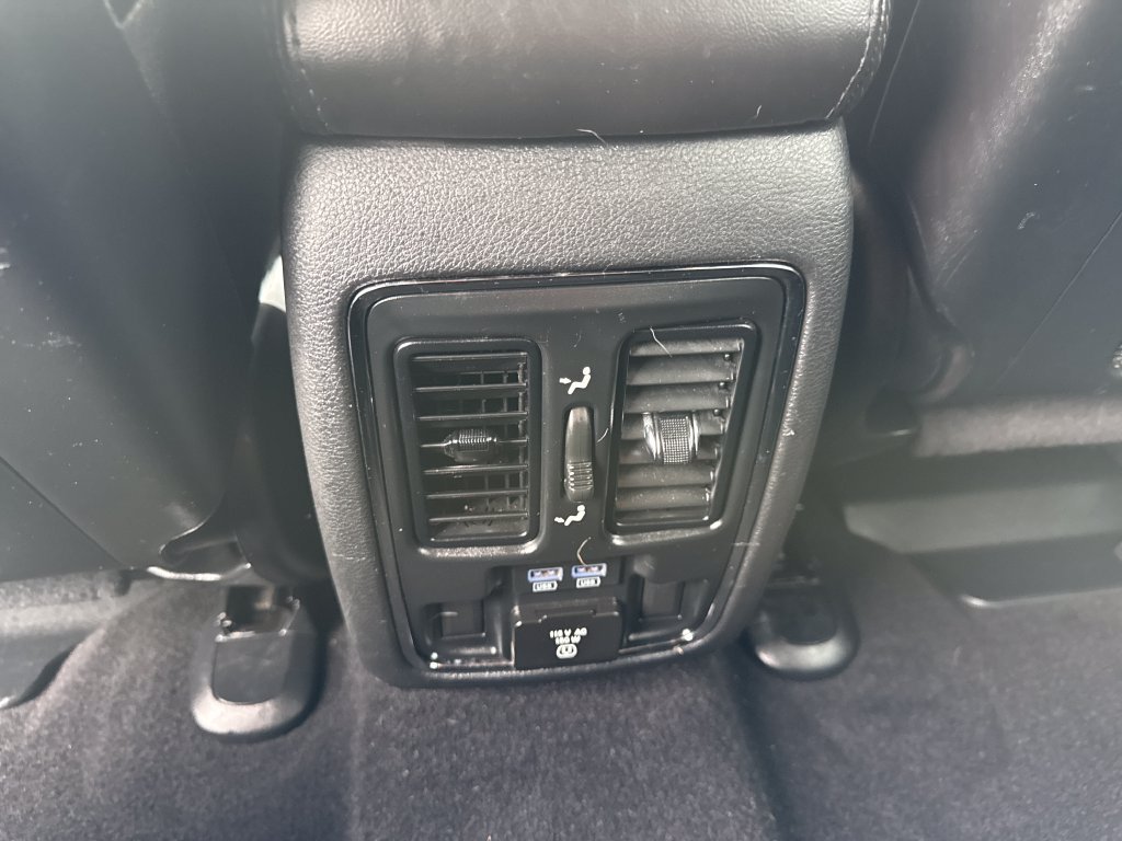Used 2021 Jeep Grand Cherokee Limited w/ Sun & Sound Group AWD/4WD image 19