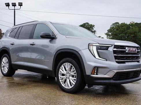 Used 2024 GMC Acadia Elevation image 2