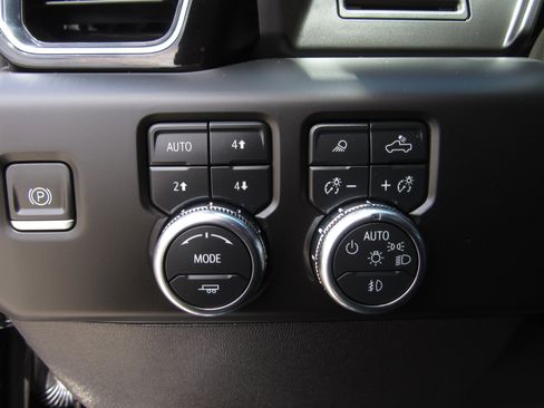 Used 2023 GMC Sierra 1500 Denali AWD/4WD image 23