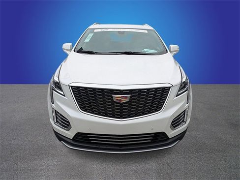 Certified 2025 Cadillac XT5 Premium Luxury image 8