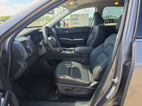 New 2026 Nissan Pathfinder SL FWD image 24