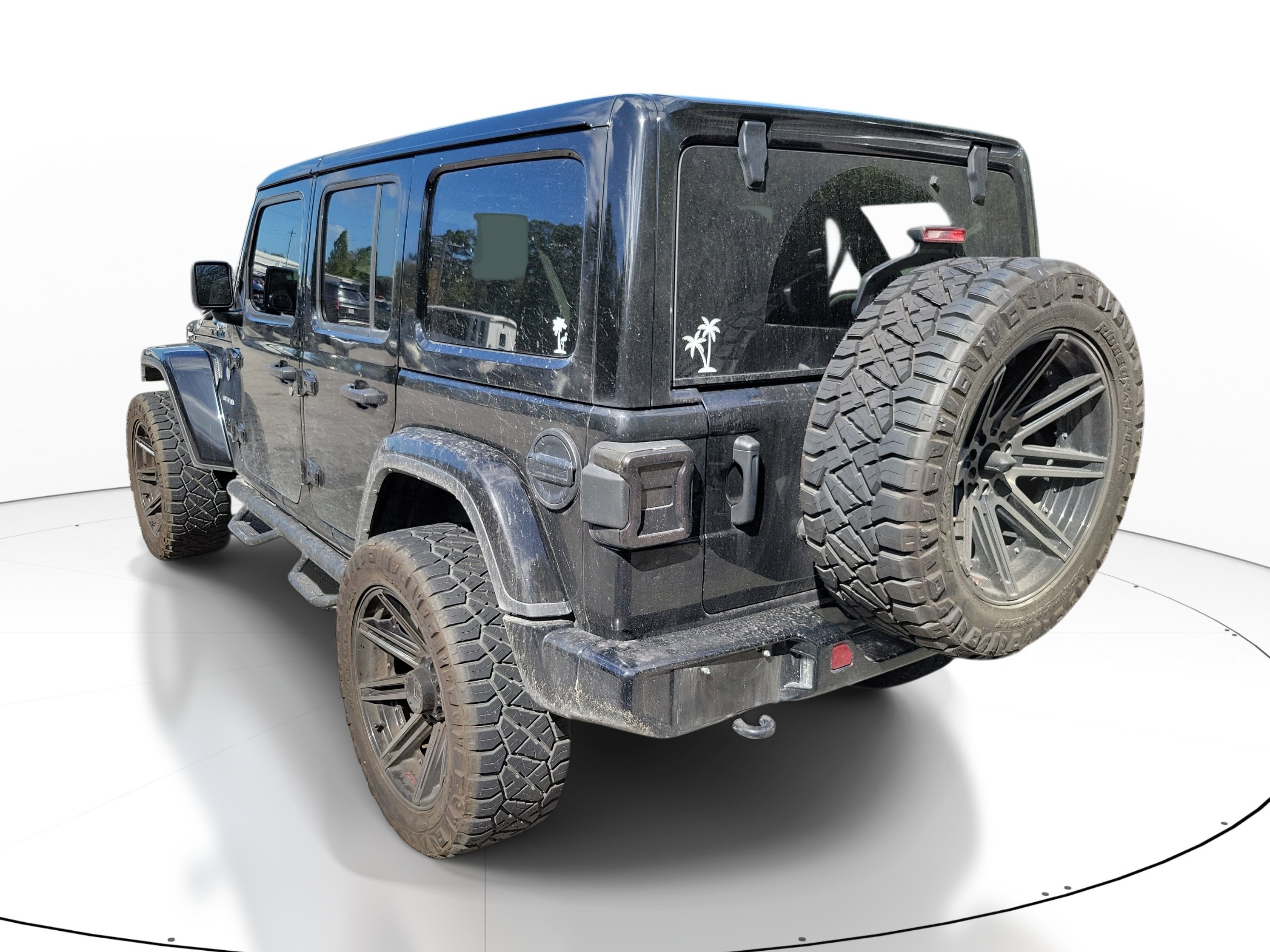Used 2021 Jeep Wrangler Unlimited Sahara w/ Uconnect 4C Nav & Sound Group AWD/4WD image 4