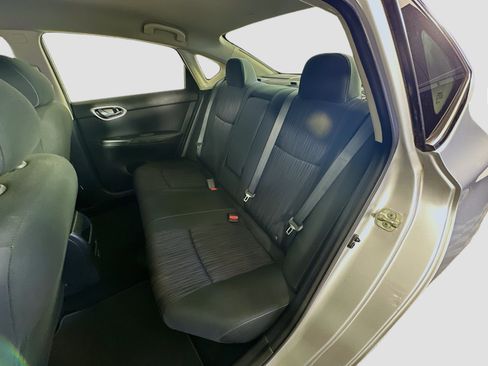 Used 2019 Nissan Sentra SV FWD image 25