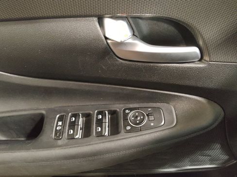 Used 2019 Hyundai Santa Fe SE image 27