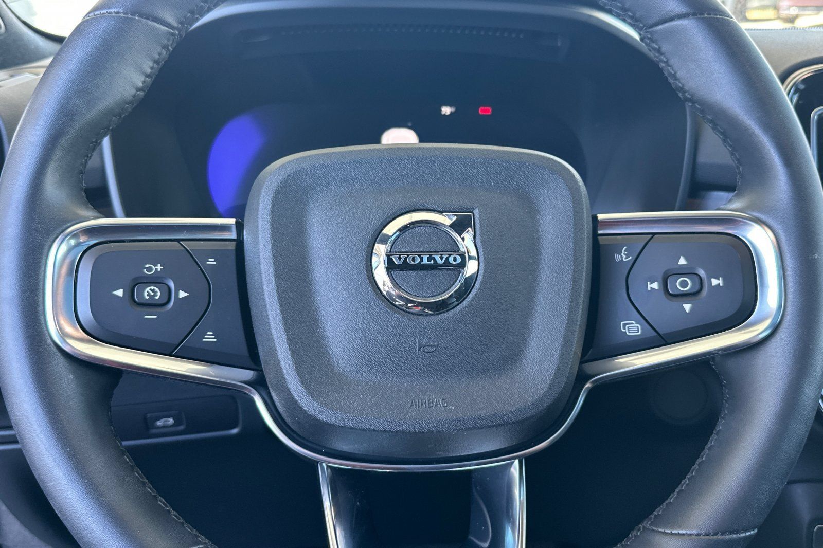 Used 2023 Volvo XC40 Recharge Ultimate w/ Protection Package Premier AWD/4WD image 28
