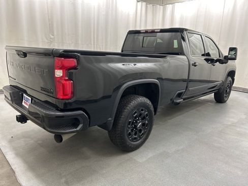 Used 2024 Chevrolet Silverado 3500 High Country w/ High Country Premium Package image 4