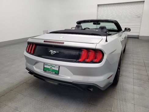 Used 2018 Ford Mustang Premium RWD image 7