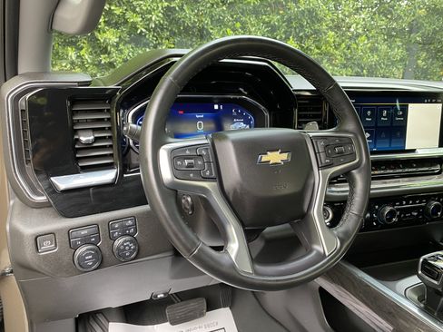 Used 2023 Chevrolet Silverado 1500 LTZ image 17