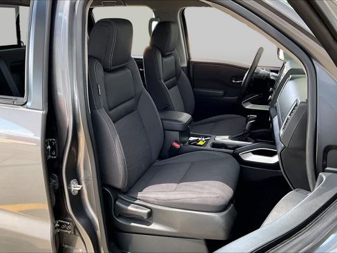 Used 2024 Nissan Frontier SV w/ SV Convenience Package AWD/4WD image 9