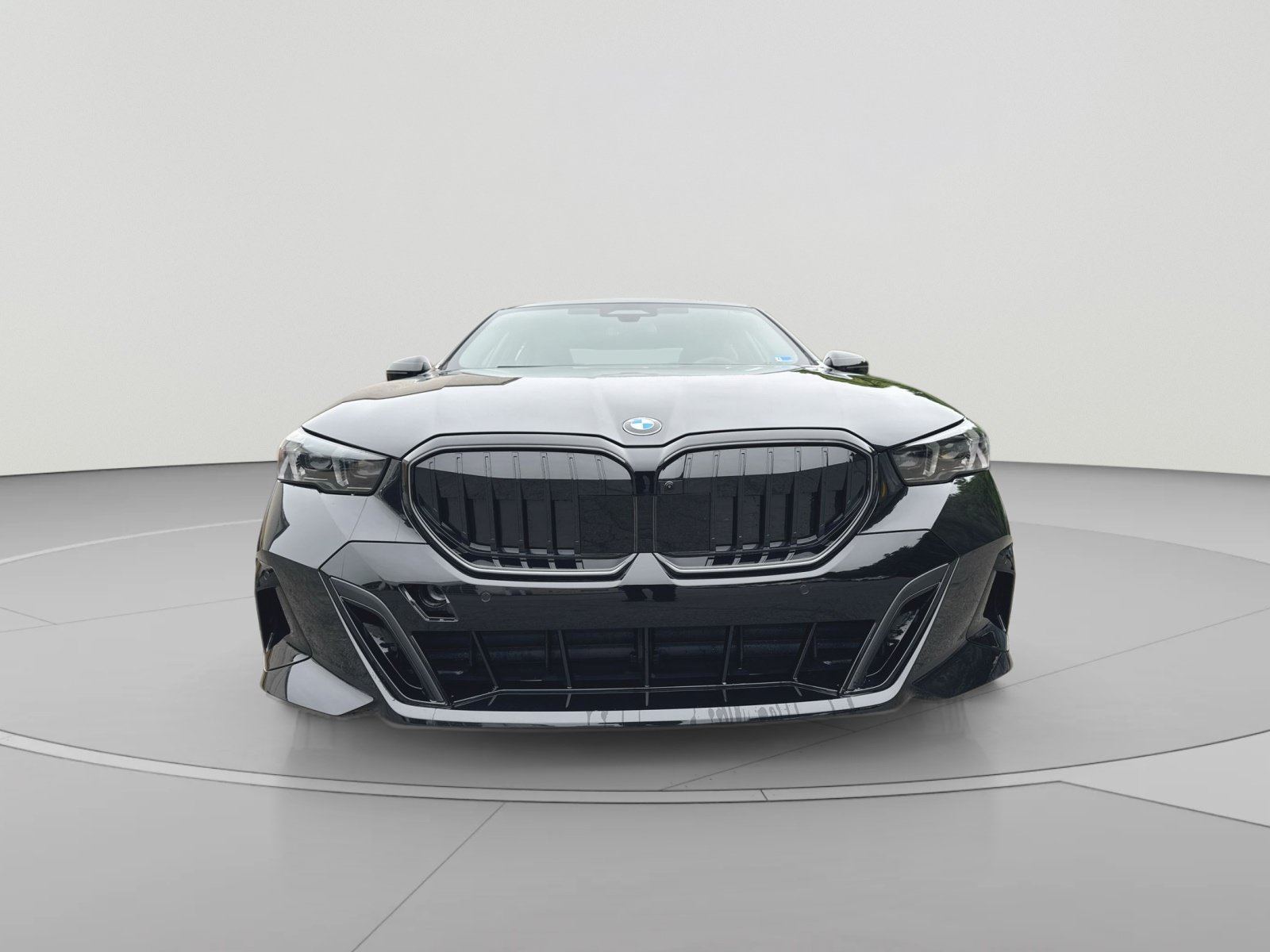 New 2027 BMW 530i w/ M Sport Package RWD image 4