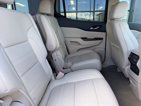 Used 2023 GMC Acadia Denali AWD/4WD image 15