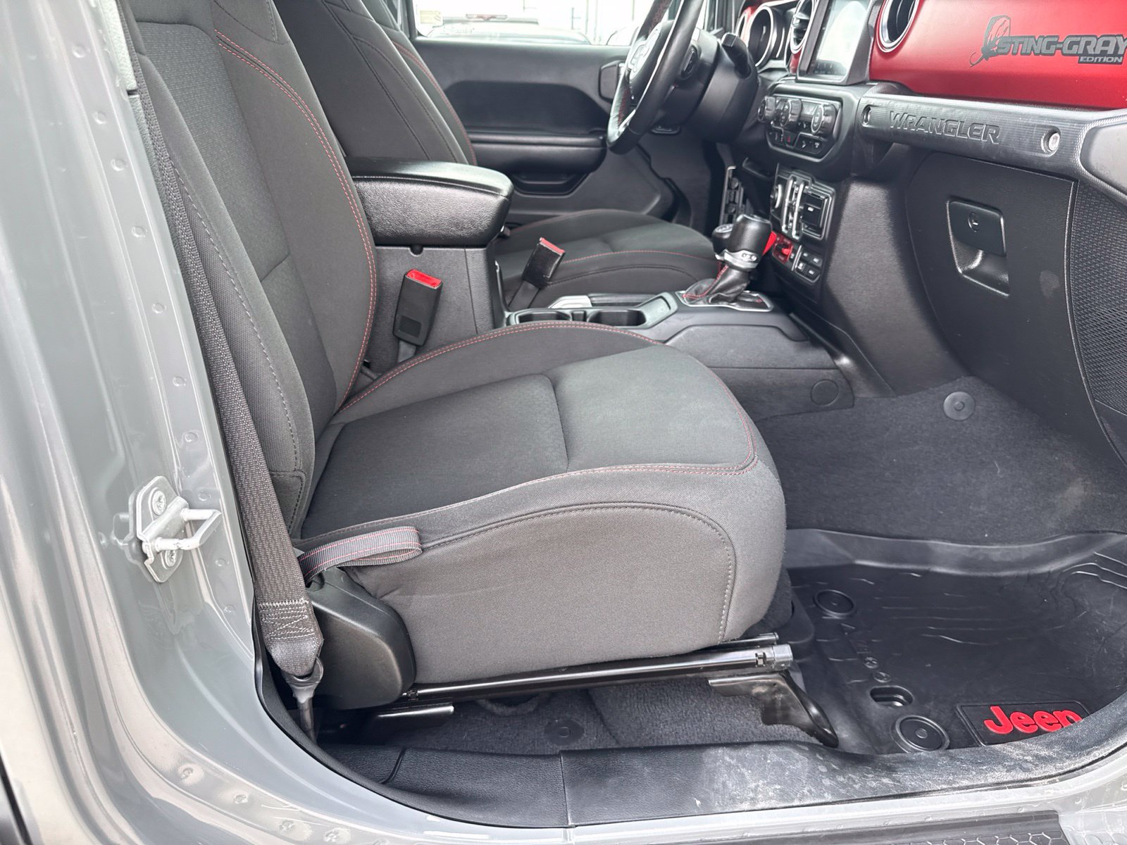 Used 2018 Jeep Wrangler Unlimited Rubicon AWD/4WD image 25