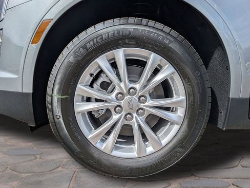 New 2026 Cadillac XT5 Luxury image 9