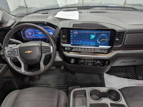 Certified 2022 Chevrolet Silverado 1500 LT AWD/4WD image 5