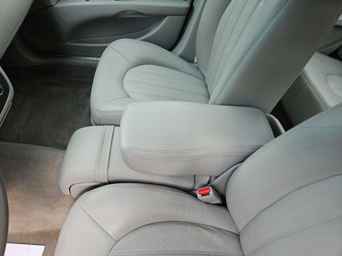 Used 2006 Buick Lucerne CXL w/ Luxury Package FWD image 22