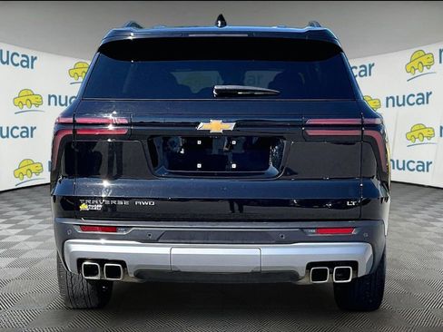 Used 2024 Chevrolet Traverse LT AWD/4WD image 5
