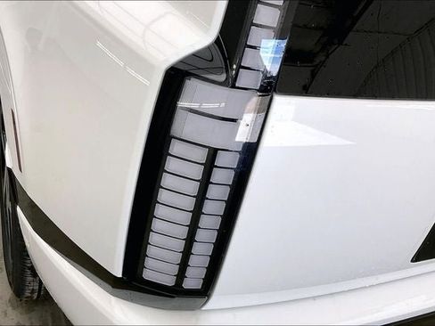 New 2026 Hyundai Ioniq 9 Calligraphy image 16