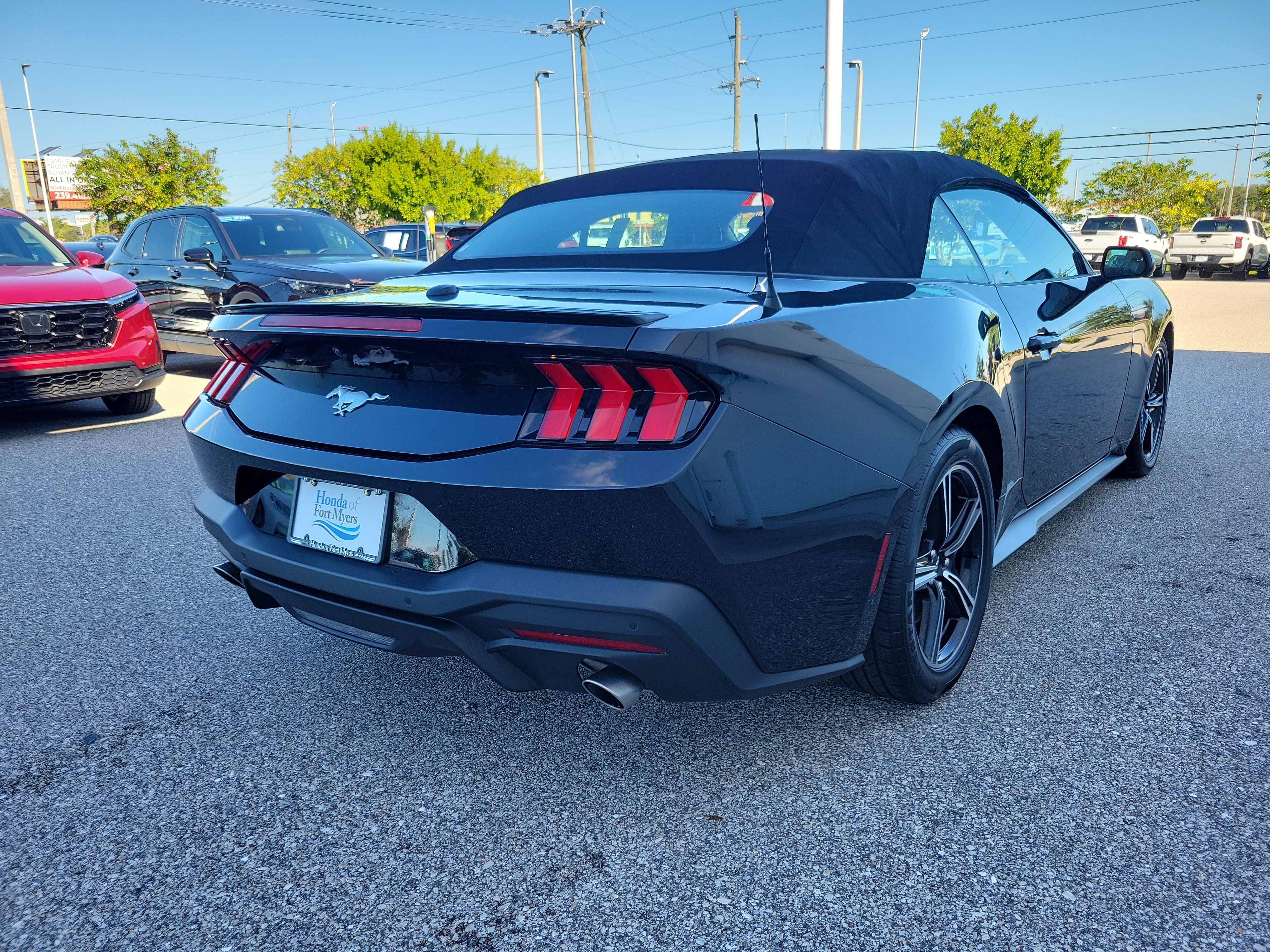 Used 2025 Ford Mustang Premium RWD image 6