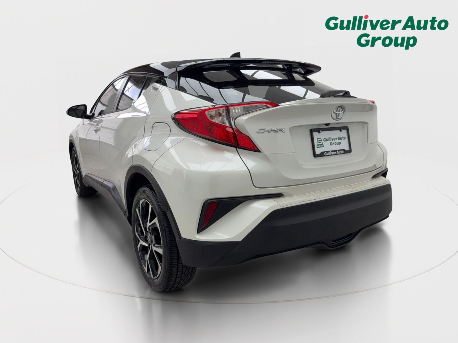 Used 2020 Toyota C-HR XLE FWD image 5