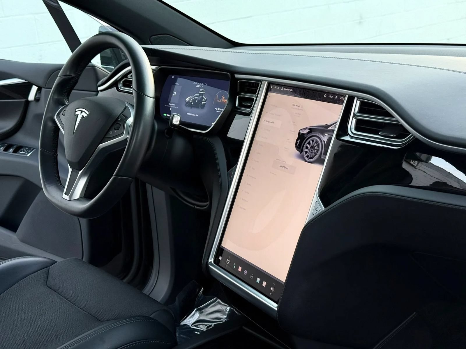 Used 2017 Tesla Model X 100D AWD/4WD image 17