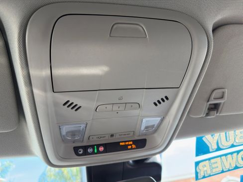 Used 2023 Cadillac XT4 Premium Luxury image 32