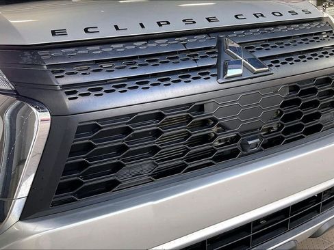Used 2022 Mitsubishi Eclipse Cross SE image 26