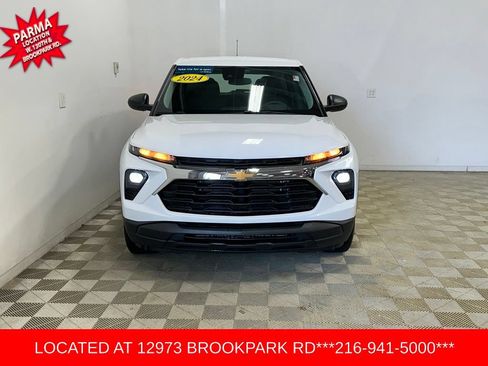 Certified 2024 Chevrolet TrailBlazer LS FWD image 2