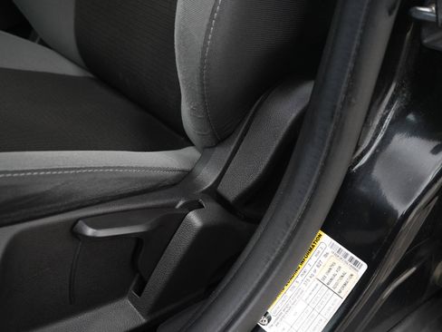 Used 2013 Ford Focus SE w/ SE Winter Pkg FWD image 20