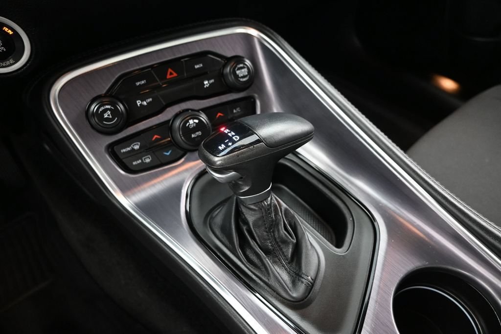 Used 2015 Dodge Challenger R/T w/ Quick Order Package 28B R/T RWD image 10