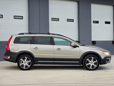 Used 2013 Volvo XC70 T6 image 10