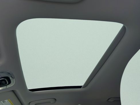 Certified 2024 Hyundai Kona Limited FWD image 19