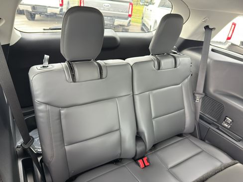 New 2025 Ford Explorer Active w/ Active Comfort Package image 14