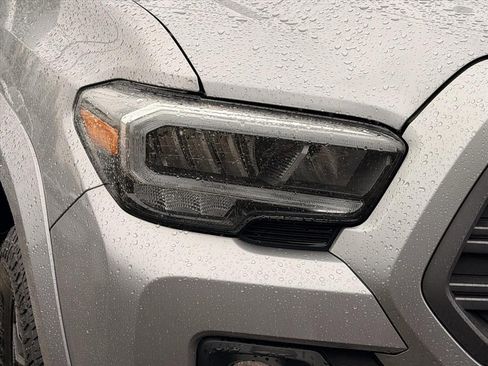 Used 2020 Toyota Tacoma TRD Sport w/ TRD Premium Sport Package image 12