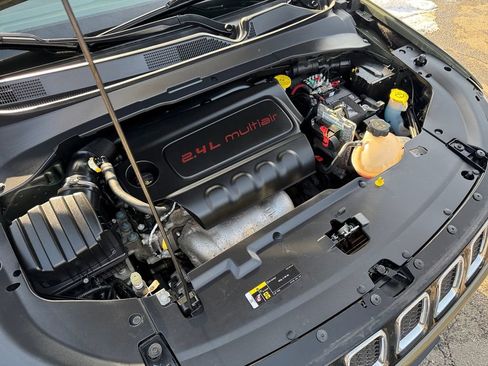 Used 2021 Jeep Compass Latitude image 29