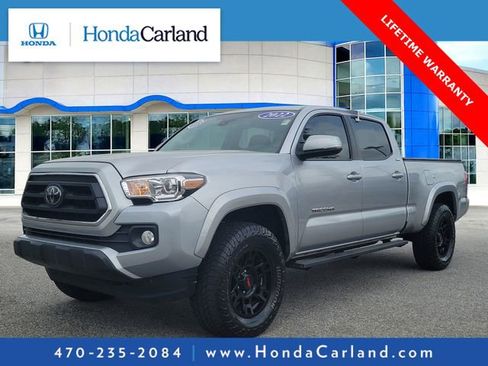 Used 2022 Toyota Tacoma SR5 w/ Technology Package image 1