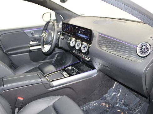 Used 2025 Mercedes-Benz GLA 250 image 28