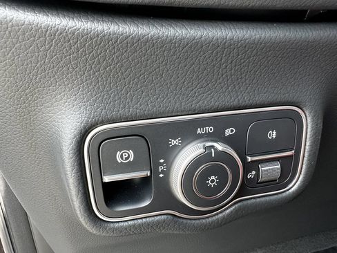 Certified 2025 Mercedes-Benz G 550 image 35