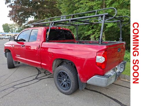 Used 2018 Toyota Tundra SR5 w/ TRD Off Road Package AWD/4WD image 8