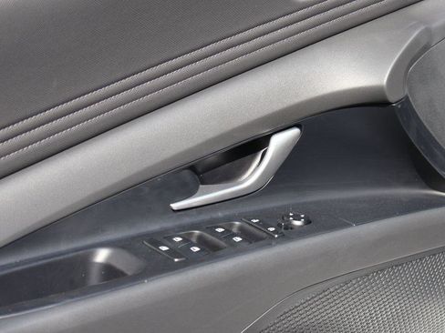 New 2026 Hyundai Elantra Limited FWD image 23