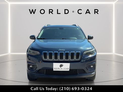 Used 2020 Jeep Cherokee Latitude Plus w/ Cold Weather Group AWD/4WD image 8