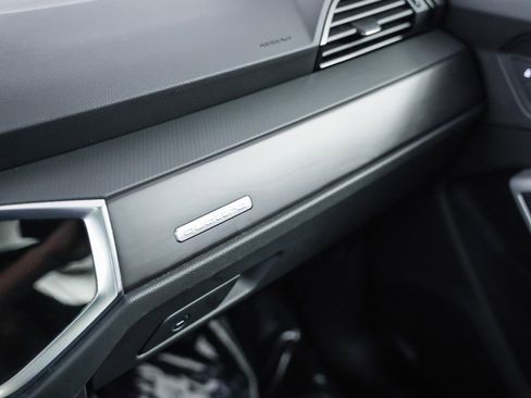 Certified 2024 Audi Q3 2.0T Premium image 17