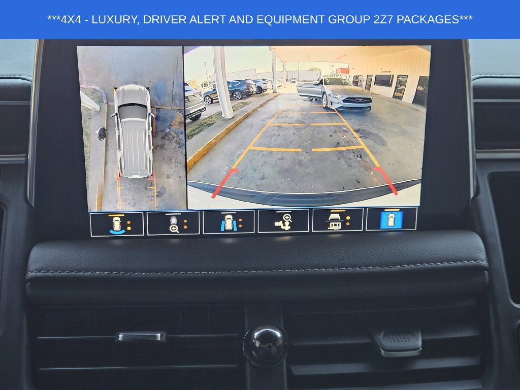 Used 2021 Chevrolet Tahoe Z71 w/ Luxury Package AWD/4WD image 18
